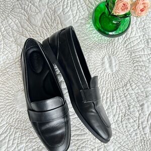 Old Navy Black Loafers
